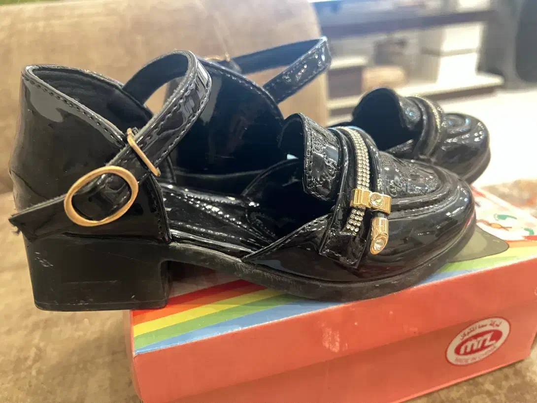 کفش مجلسی دخترانه ترک سایز ۳۳|کیف، کفش، کمربند|اندیشه, شهرک صدف|دیوار