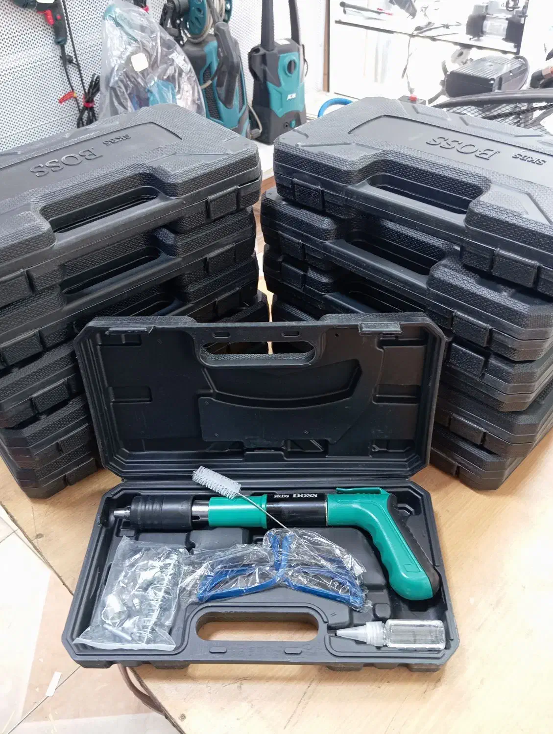 میخکوب دستی باس|ابزارآلات|ملایر, |دیوار