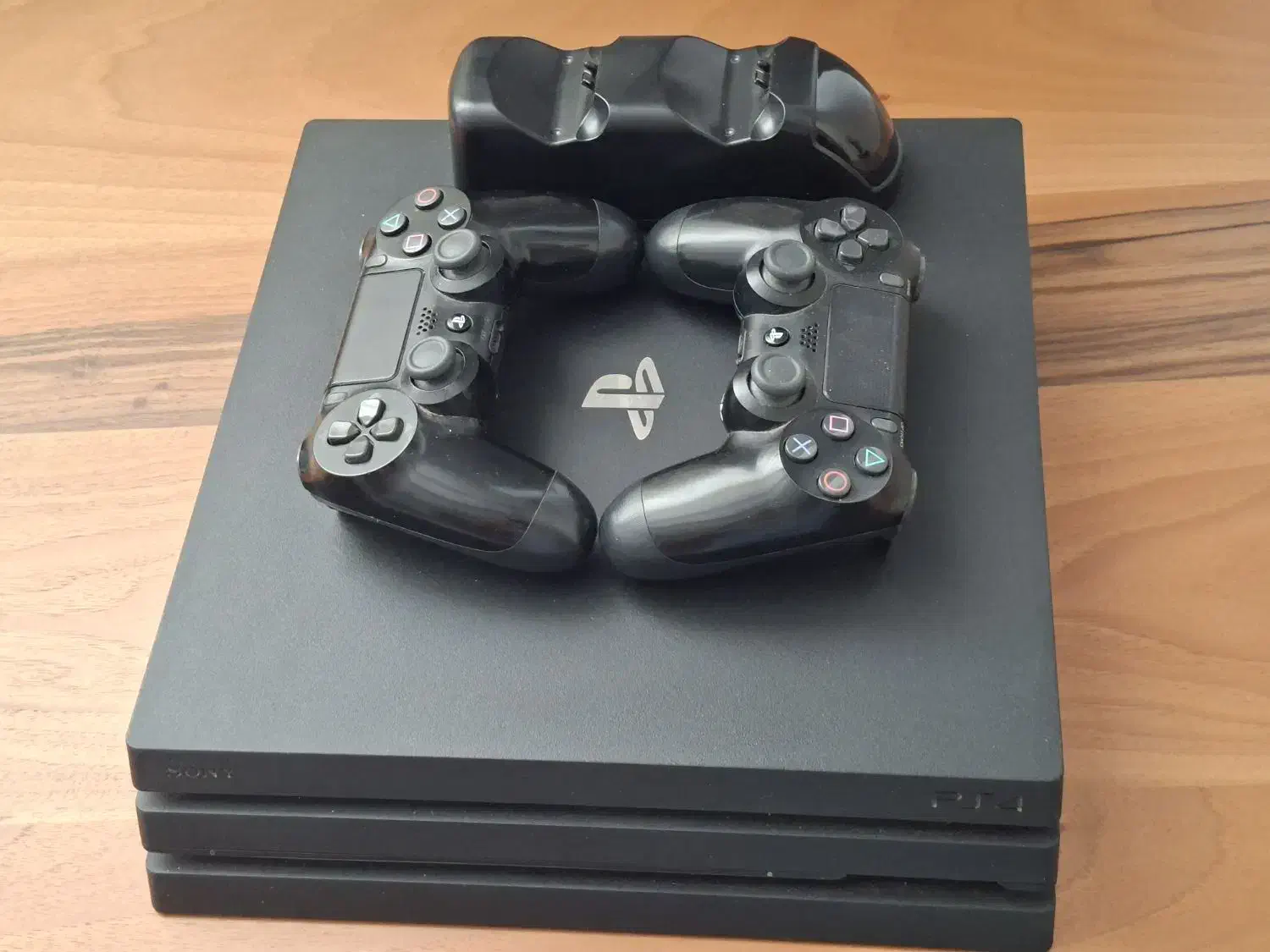 Ps4 Pro - 1TB|کنسول، بازی ویدئویی و آنلاین|شاهین‌شهر, عطار|دیوار