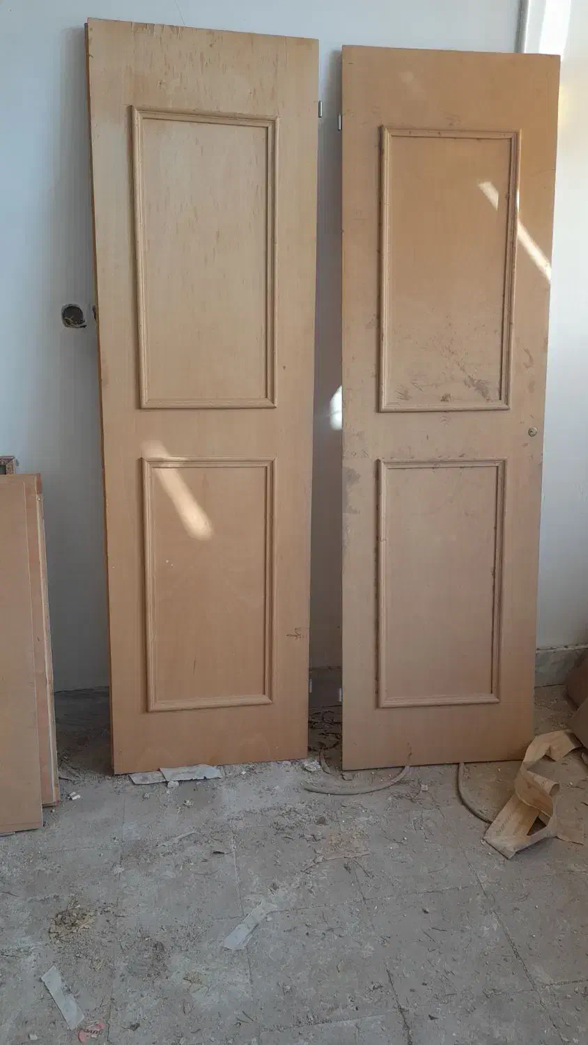 تعدادی درب|مصالح و تجهیزات ساختمان|قم, باغ شازده|دیوار