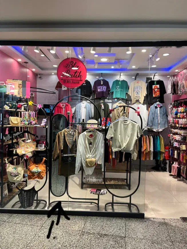 فروش کلی و جزیی دکور بوتیک|فروشگاه و مغازه|تهران, سازمان برنامه شمالی|دیوار