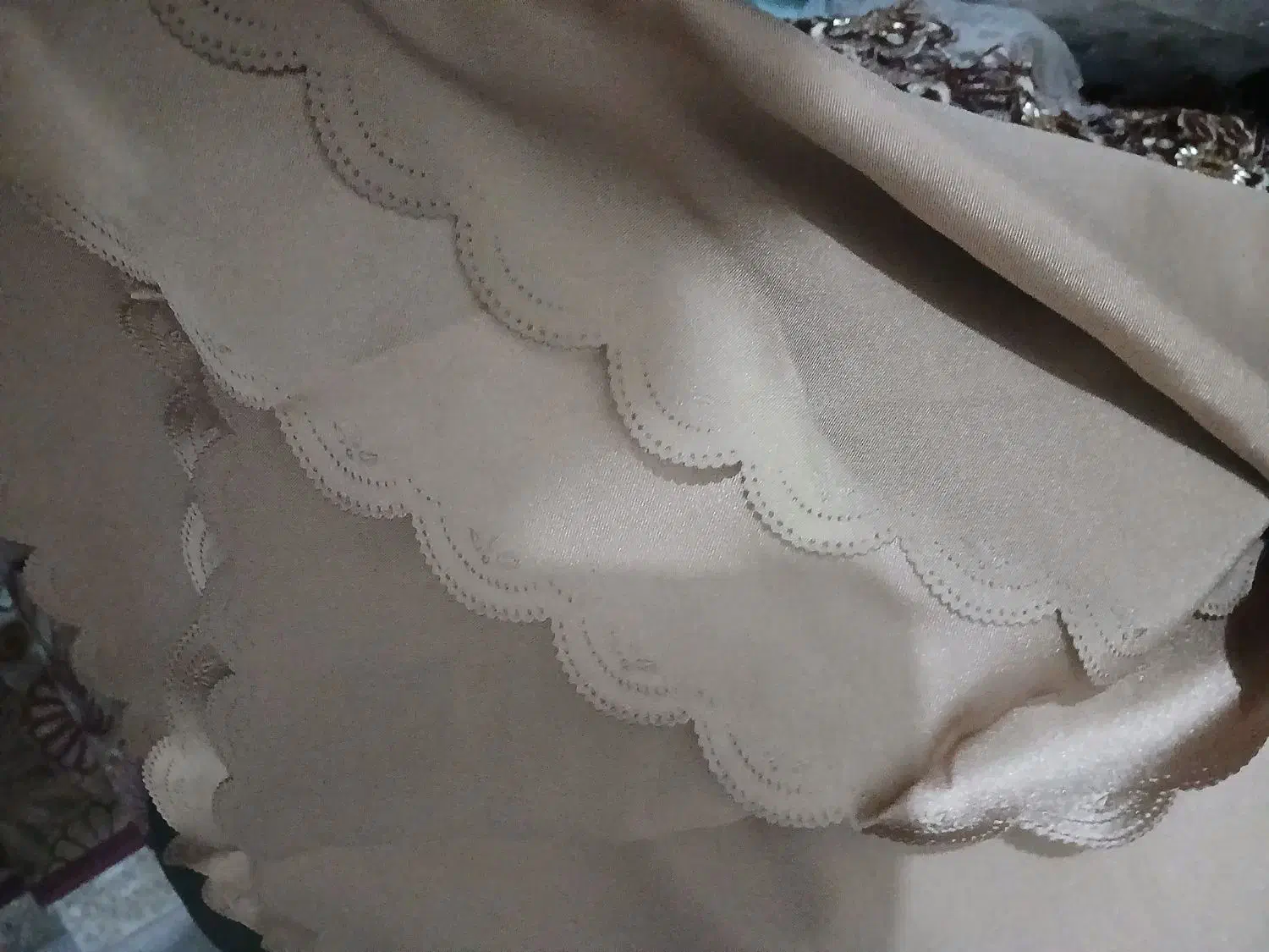 میز خاطره با ترمه کرم|صندلی و نیمکت|قزوین, |دیوار