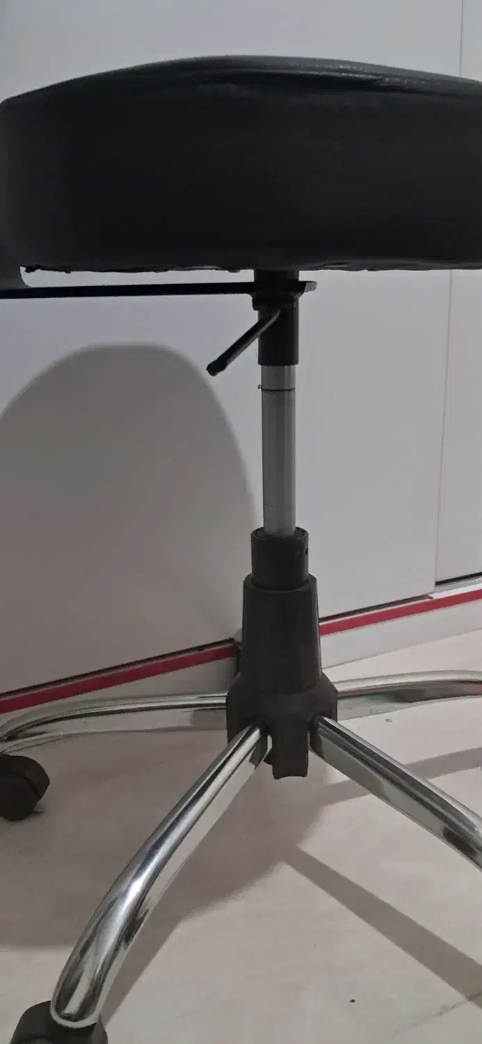 صندلی چرخدار در حد نو|صندلی و نیمکت|فردیس, شهرک شهید حسینی|دیوار