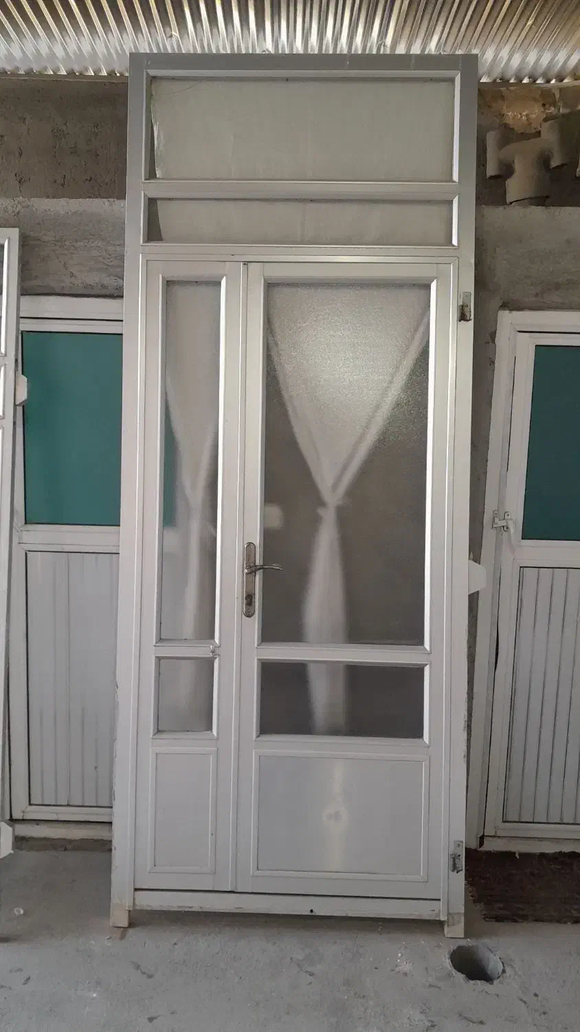 درب و پنجره آلمینیوم|مصالح و تجهیزات ساختمان|ایلخچی, |دیوار