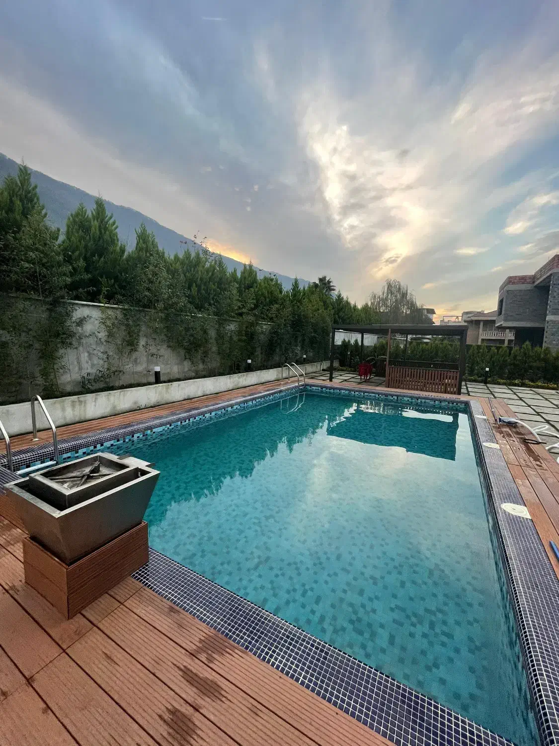 ساخت تخصصی استخر و خدمات|خدمات پیشه و مهارت|نوشهر, |دیوار