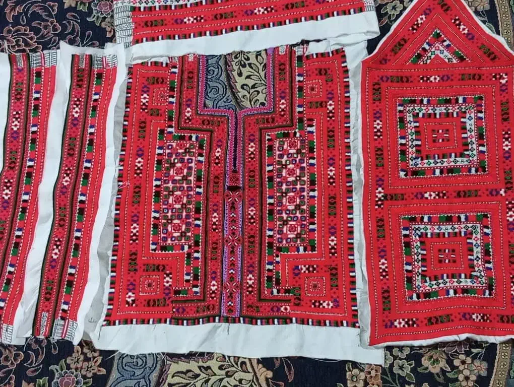 زیه استین دمن دوچ|لباس|دامن, |دیوار