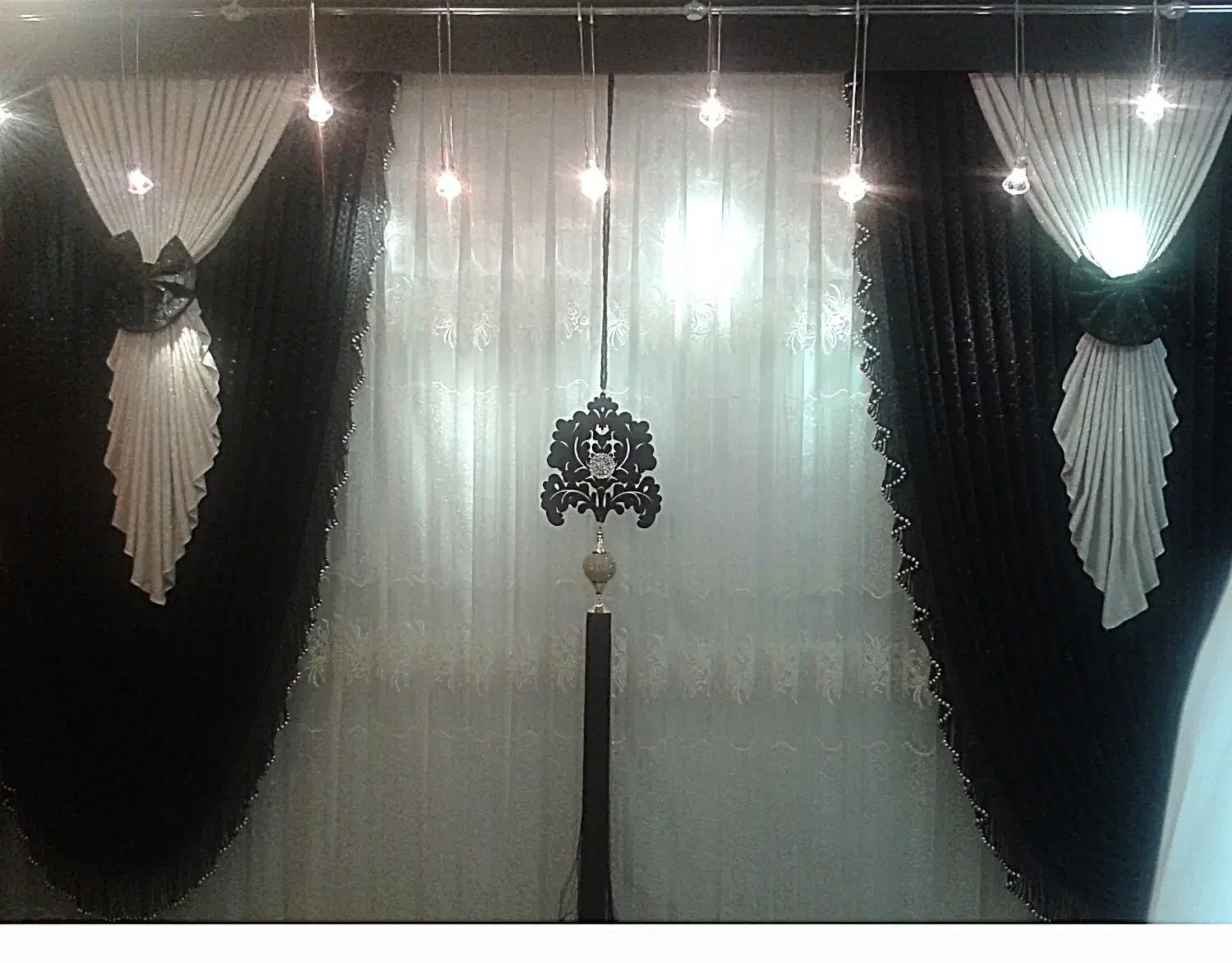 پرده و والان و قاب و مدال وسط|پرده، رانر، رومیزی|سبزوار, گلشن|دیوار