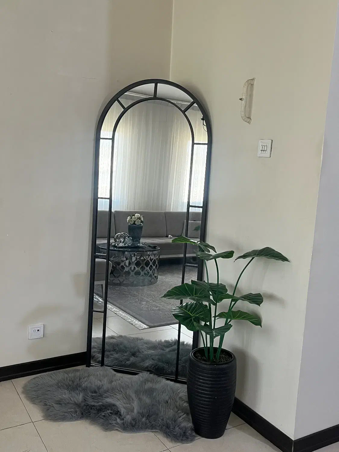 آینه قدی|آینه|اندیشه, اندیشه فاز ۴|دیوار