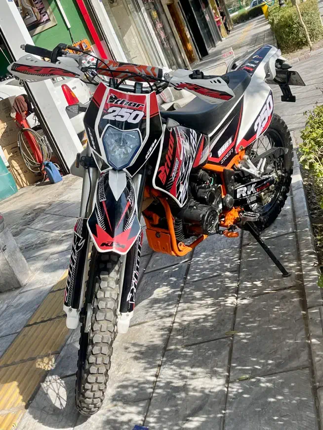 فلات ۴۰۲|موتورسیکلت|مشهد, تربیت (صدف)|دیوار