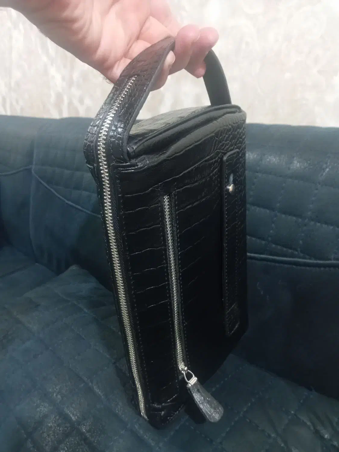 کیف چرم رمز دار خارجی برند Moncler|کیف، کفش، کمربند|باغستان, |دیوار