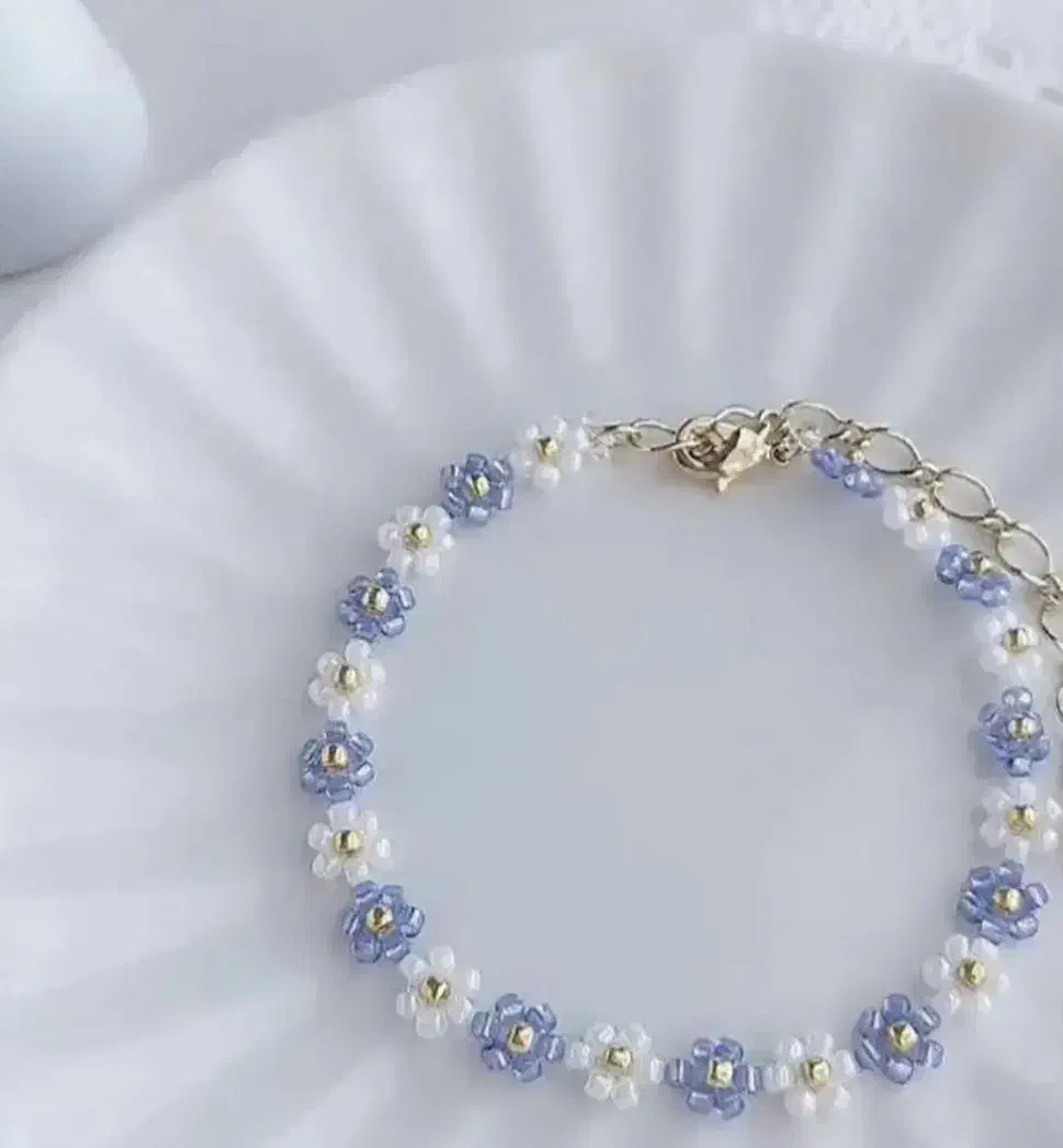 دستبند مهره ای|بدلیجات|شیراز, میانرود|دیوار