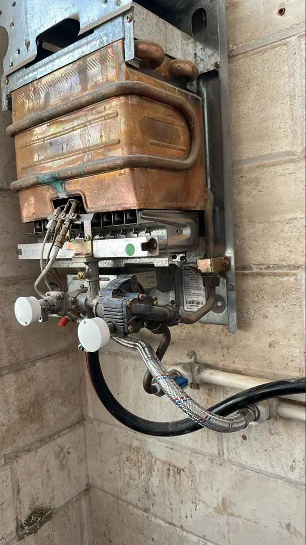 آبگرمکن دیواری|آبگرمکن، پکیج، شوفاژ|قم, زنبیل آباد|دیوار