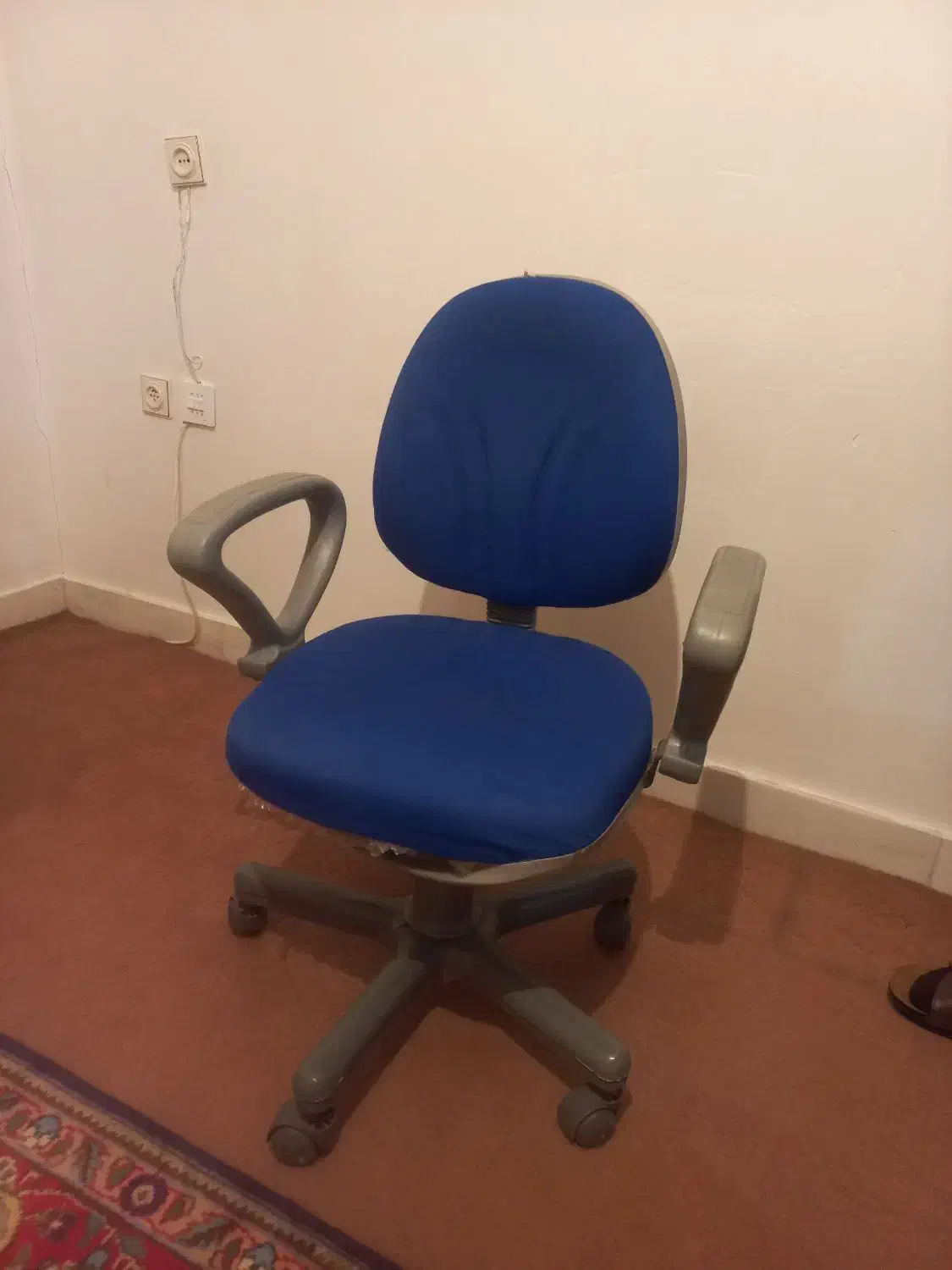 صندلی چرخان|مبلمان اداری|مراغه, |دیوار