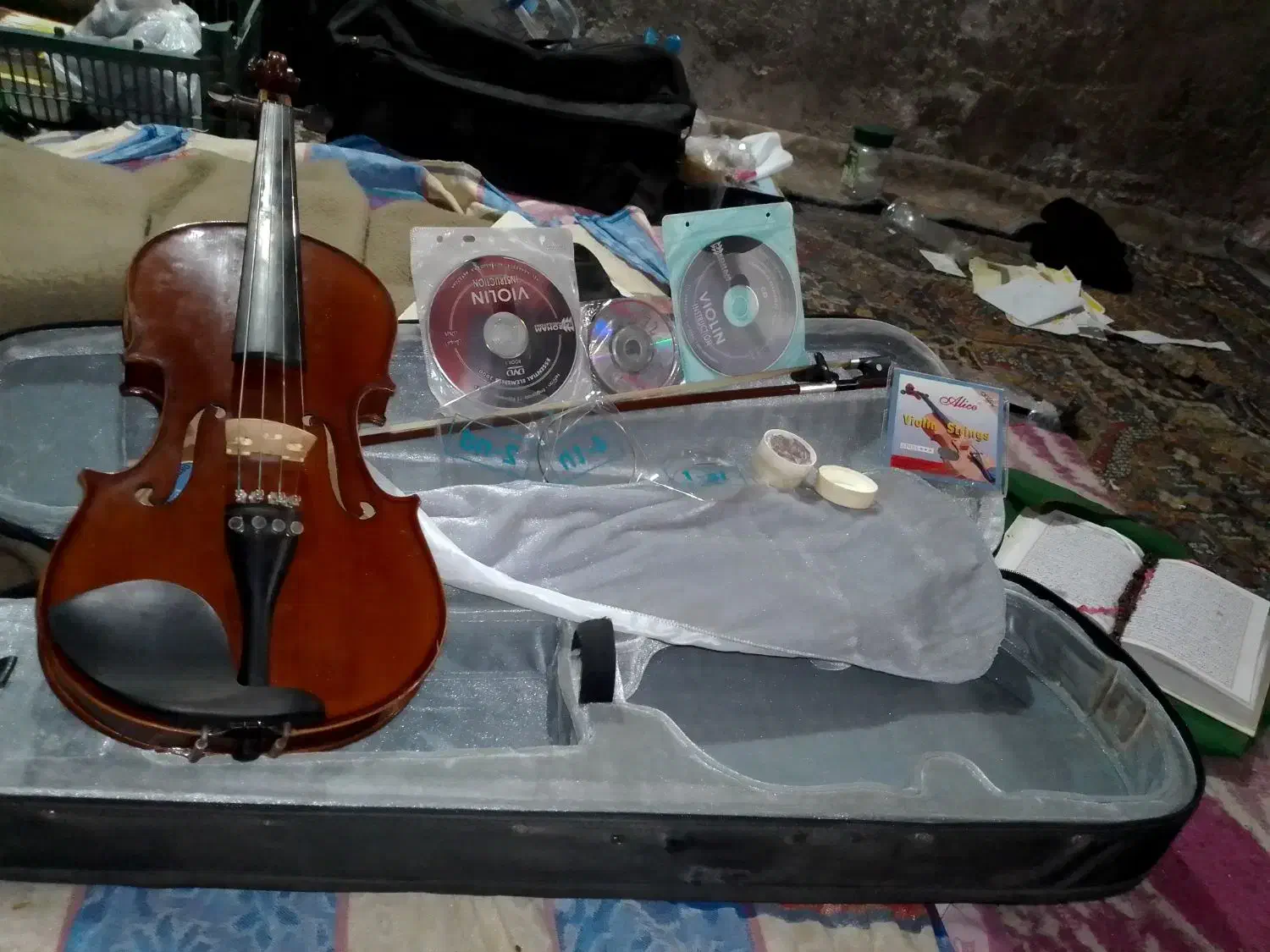 فروشی کارکرده اماخداشاهده ازویولین درمغازه بهتره|ویولن|مرودشت, علی‌آباد‎|دیوار