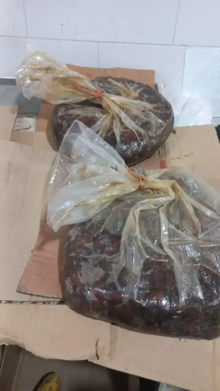 خرما مرداسنگ|خوردنی و آشامیدنی|آسمینون, |دیوار