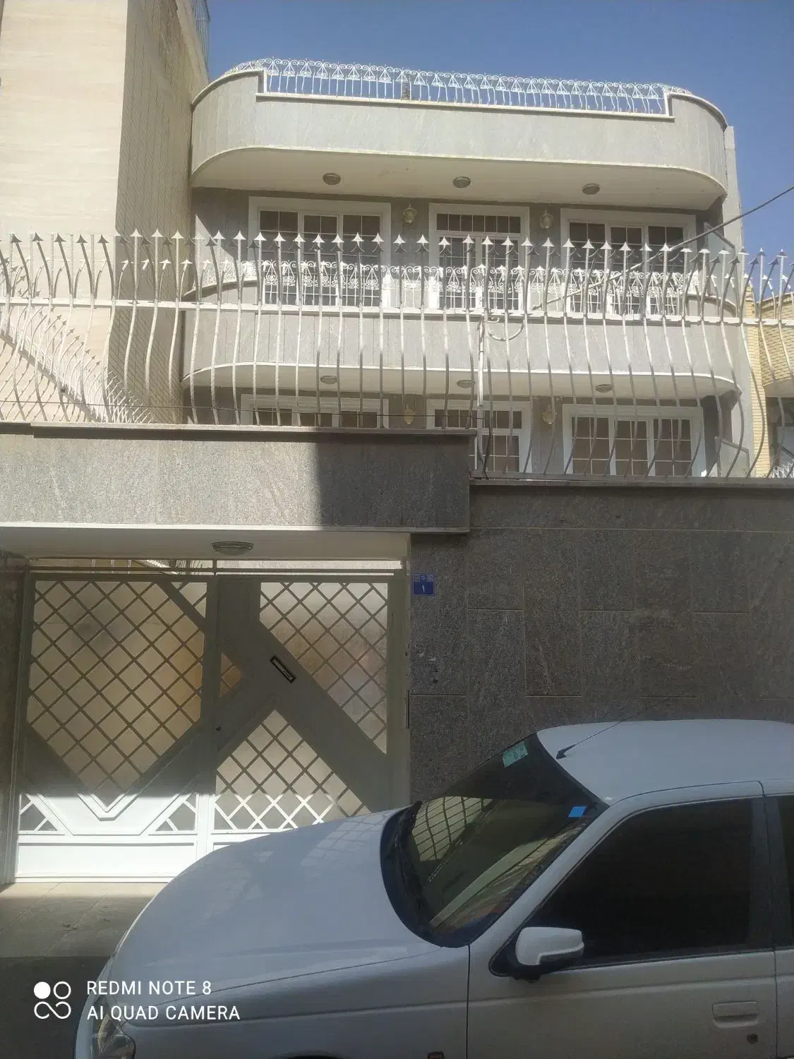 فروش3طبقه ویلایی شیک تالار بعد از چهار راه صباحی|فروش خانه و ویلا|اصفهان, خواجه عمید|دیوار