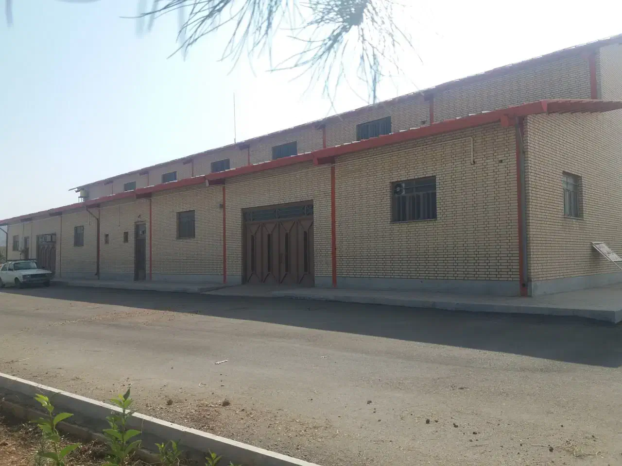 سالن|اجارهٔ دفتر صنعتی، کشاورزی، تجاری|دهاقان, |دیوار