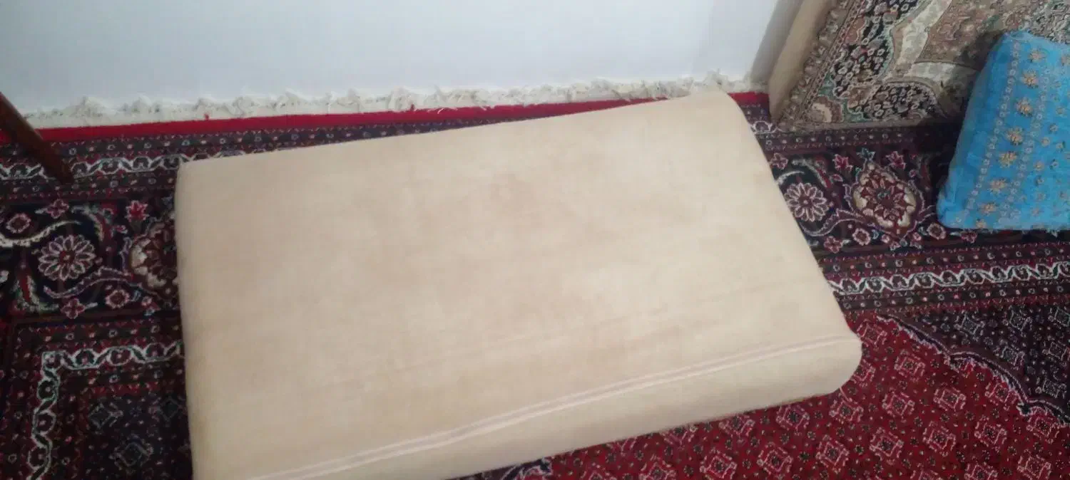 ۶ عدد پشتی سالم تمیز|پشتی|کامیاران, |دیوار