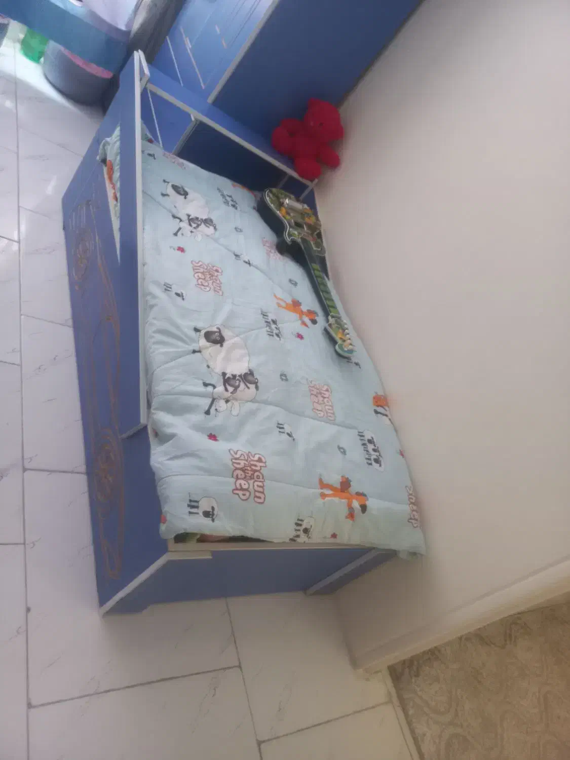 تخت کمد و نوجوان|تخت و سرویس خواب|رودهن, |دیوار