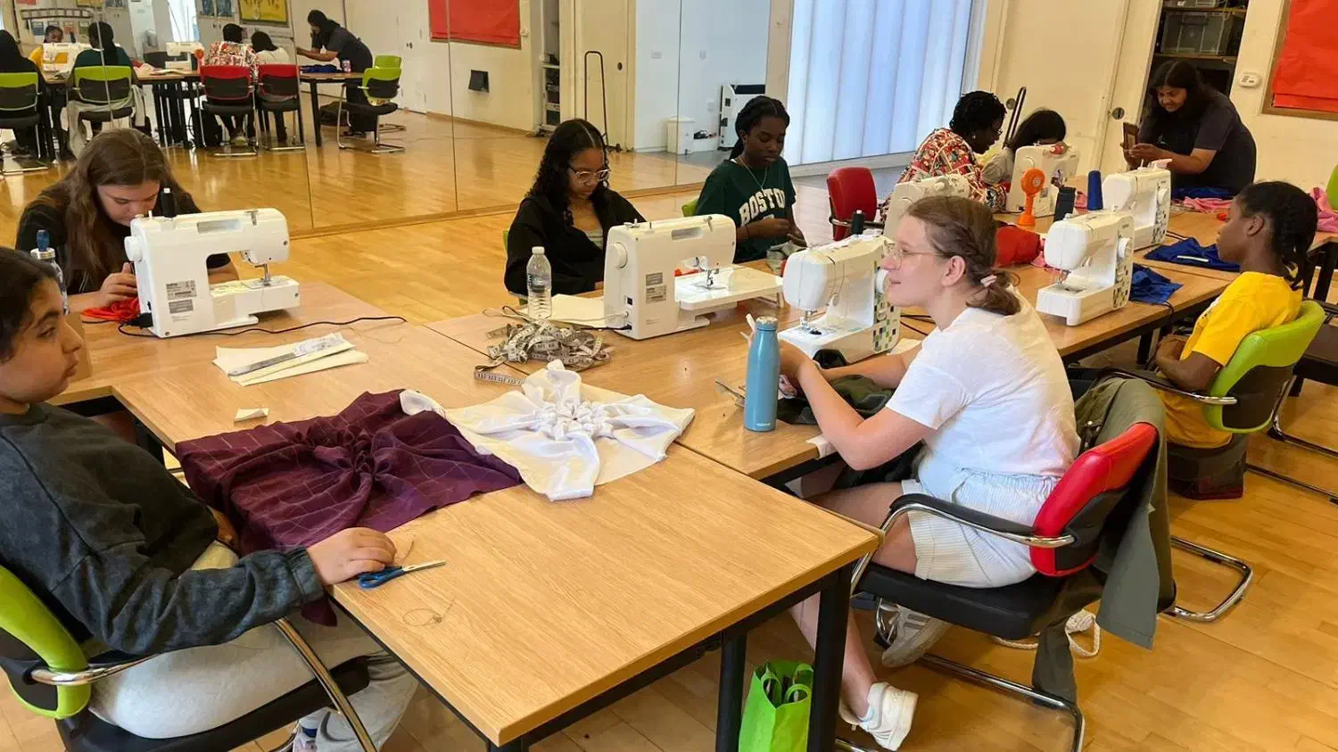 آموزش خیاطی و طراحی دوخت / مدرک فنی و حرفه‌ای|خدمات آموزشی|تهران, آذری|دیوار