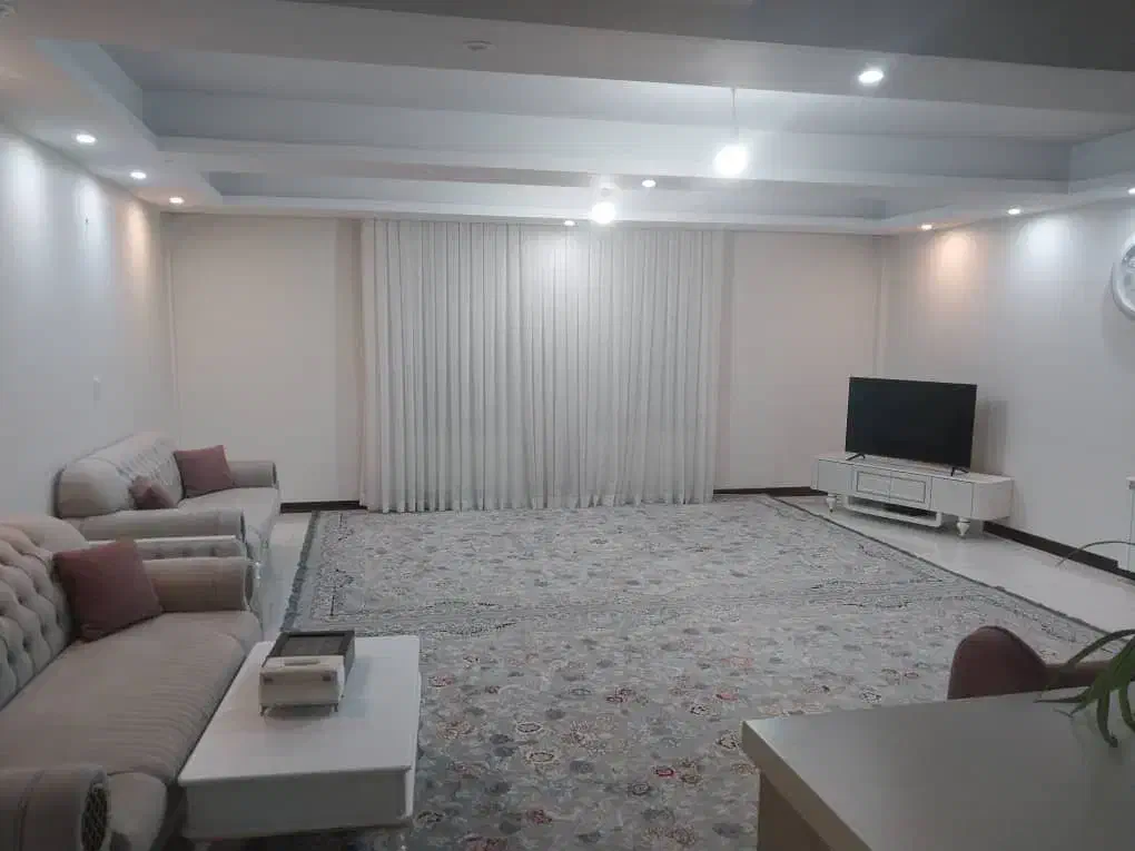 فاز۸ پردیس/ واحد اجاره/ طبقه اول «تراس بزرگ اِل»|اجارهٔ آپارتمان|پردیس, فاز ۸|دیوار