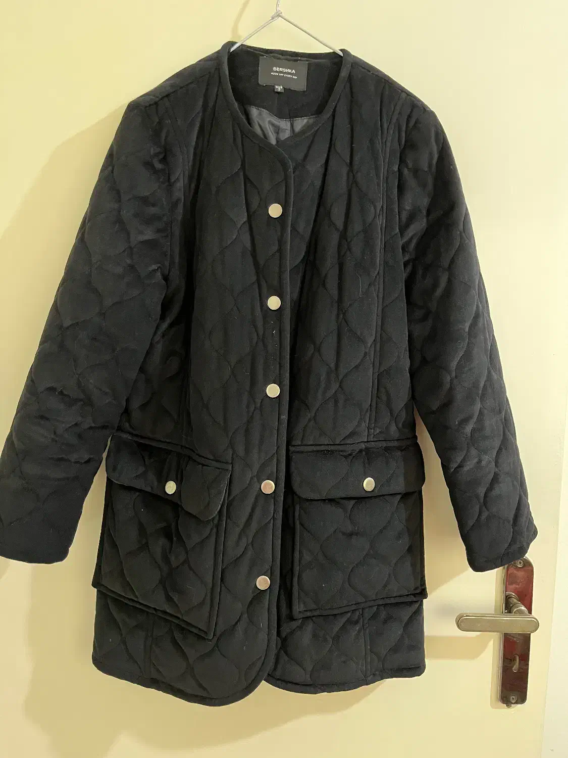 پالتو|لباس|بابل, |دیوار