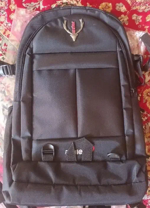 کوله پشتی|کیف، کفش، کمربند|نجف‌آباد, پادگان|دیوار