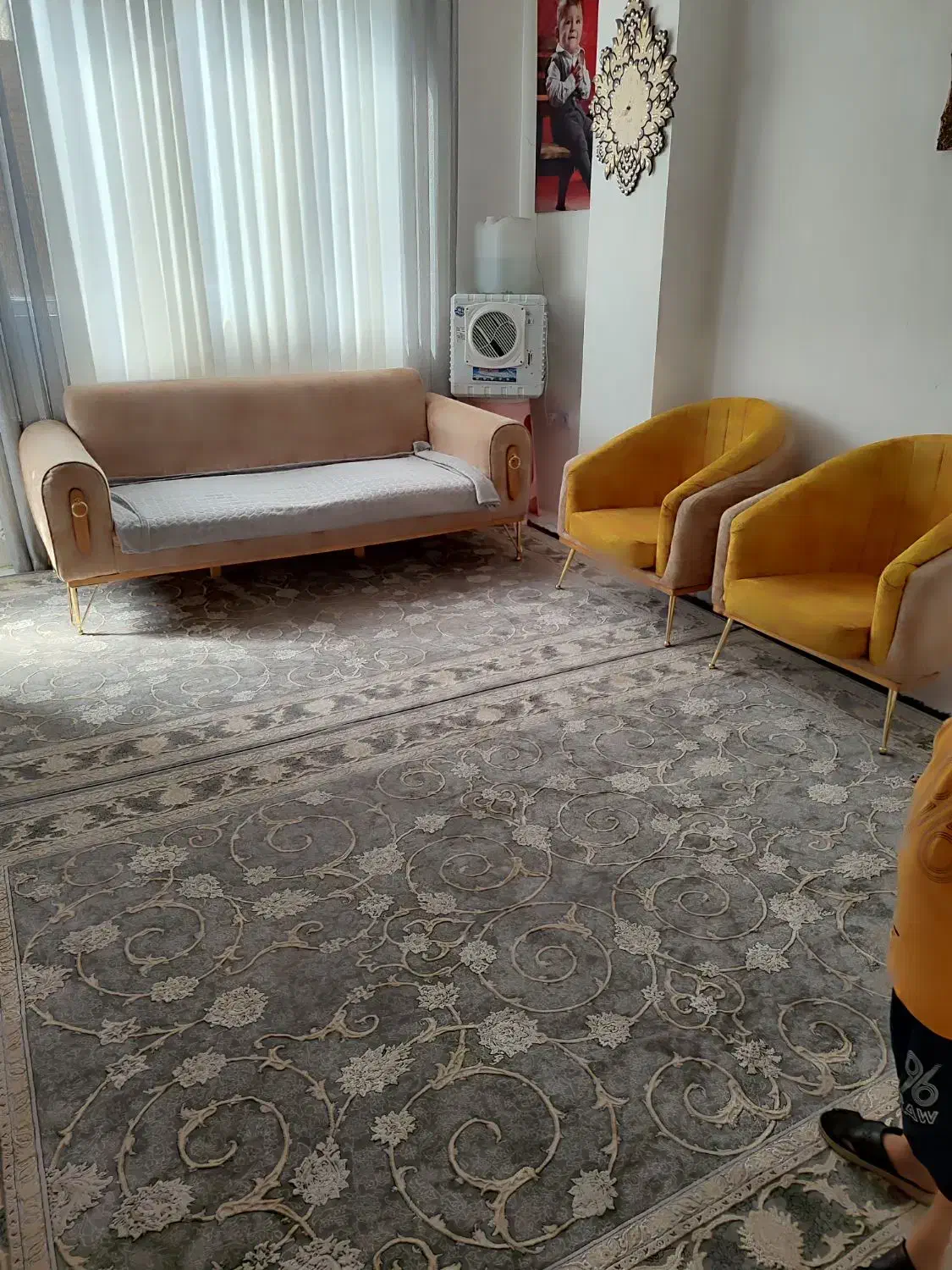 مبل پنج نفره در حد نو|مبلمان خانگی و میز عسلی|رباط‌کریم, نصیرشهر|دیوار