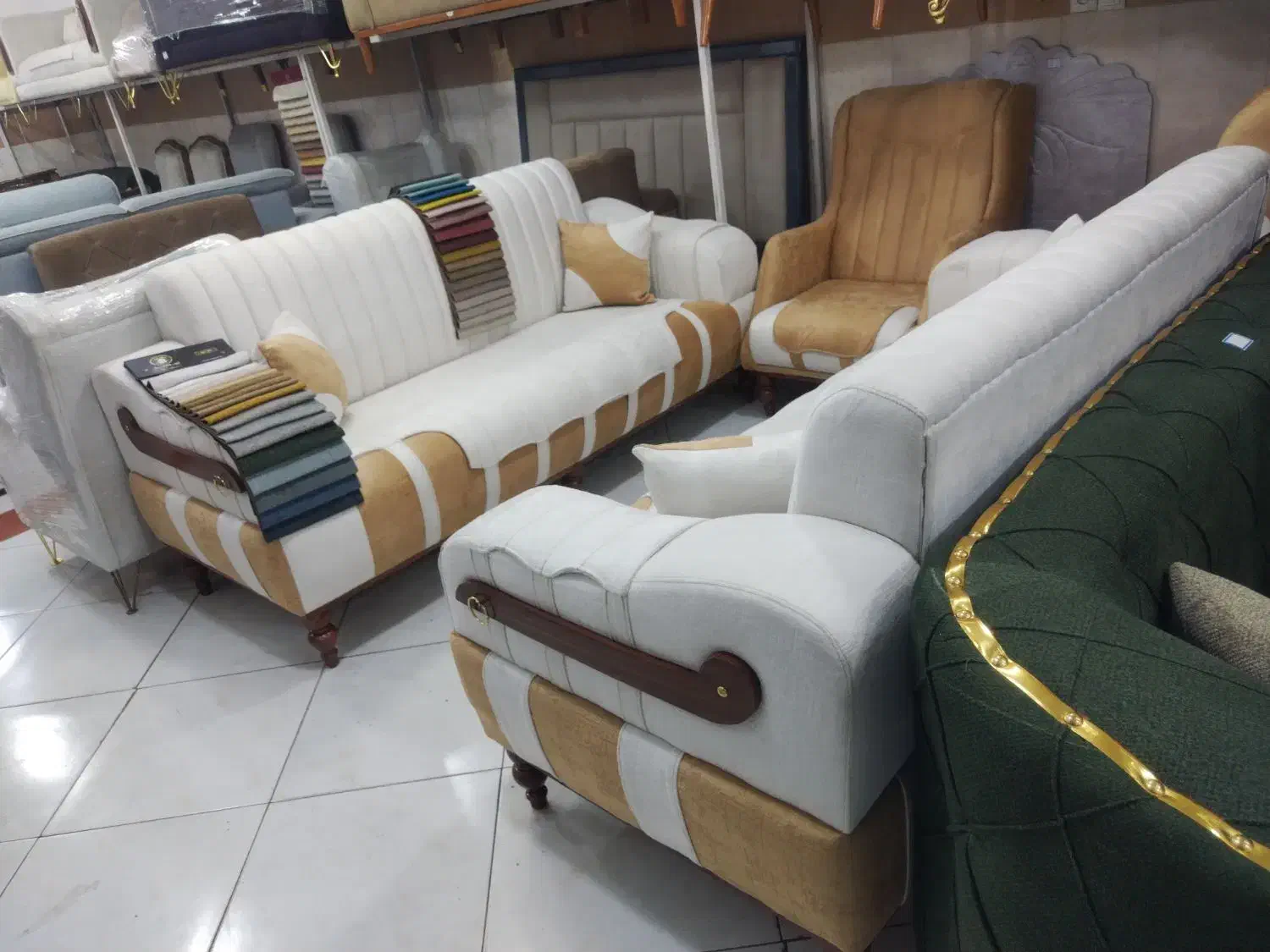 مبل با پایینترین قیمت ممکن خرید کنید|مبلمان خانگی و میز عسلی|بیرجند, |دیوار