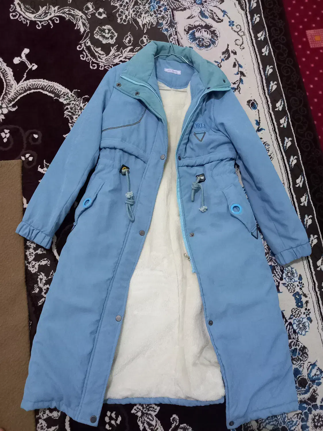 پالتودرحدنو|لباس|داراب, |دیوار