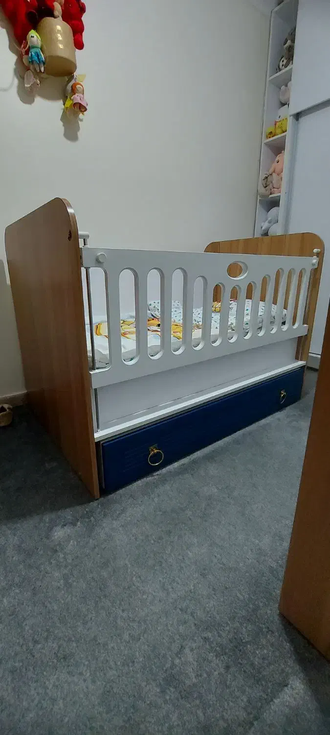 تخت خواب کودک دوحالته از بدوتولد تا ۶سالگی|تخت و صندلی بچه|تهران, جنت‌آباد شمالی|دیوار