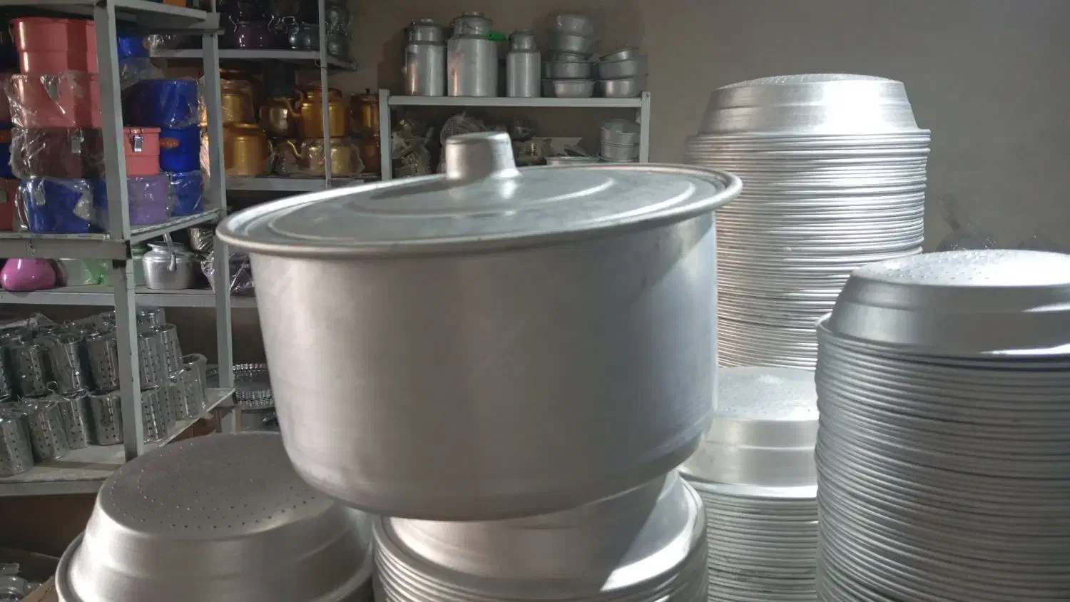 تعویض ظروف آلومینیومی و چدنی کهنه با نو|ظروف پخت‌وپز|شیراز, شهرک کوشکک|دیوار