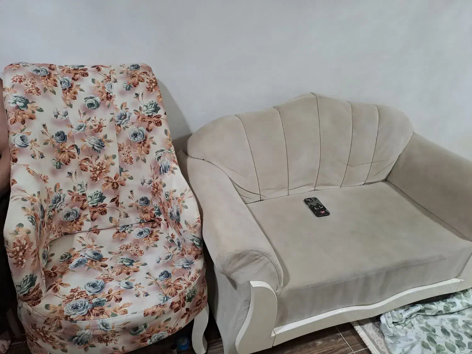 مبل ۶نفره|مبلمان خانگی و میز عسلی|رشت, هلال احمر|دیوار