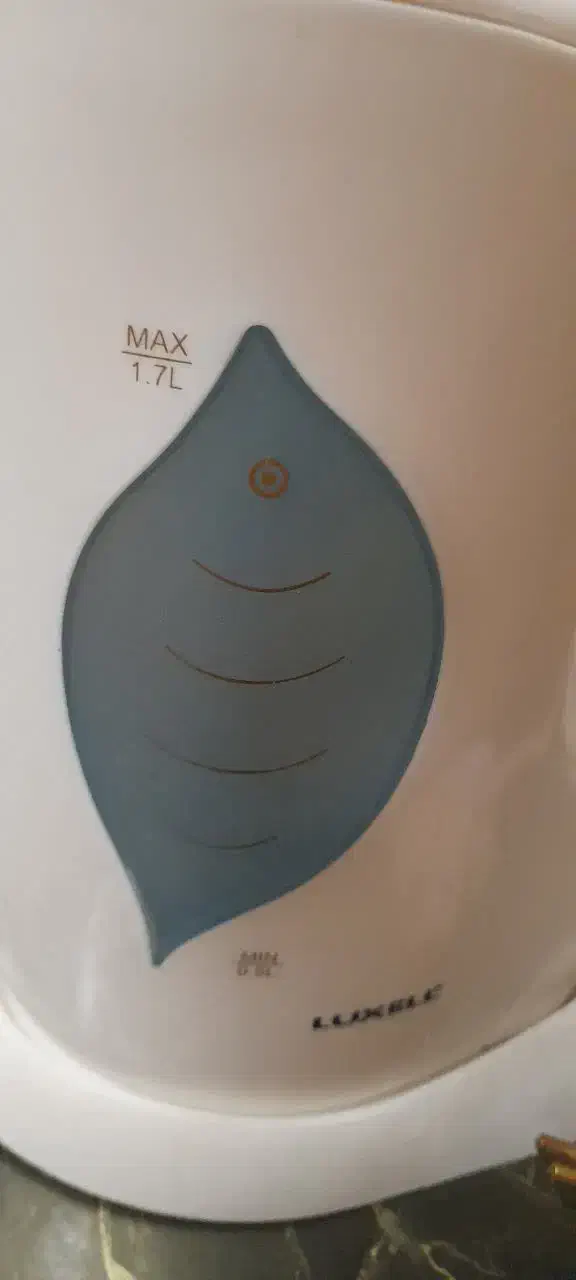 یک‌ عدد کتری برقی به فروش می رسد|قوری، کتری، قهوه‌ساز دستی|شیراز, تندگویان|دیوار