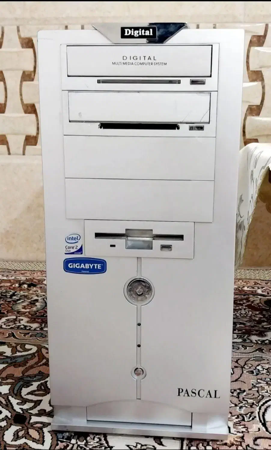 کامپیوتر|رایانه رومیزی|اصفهان, فجر|دیوار