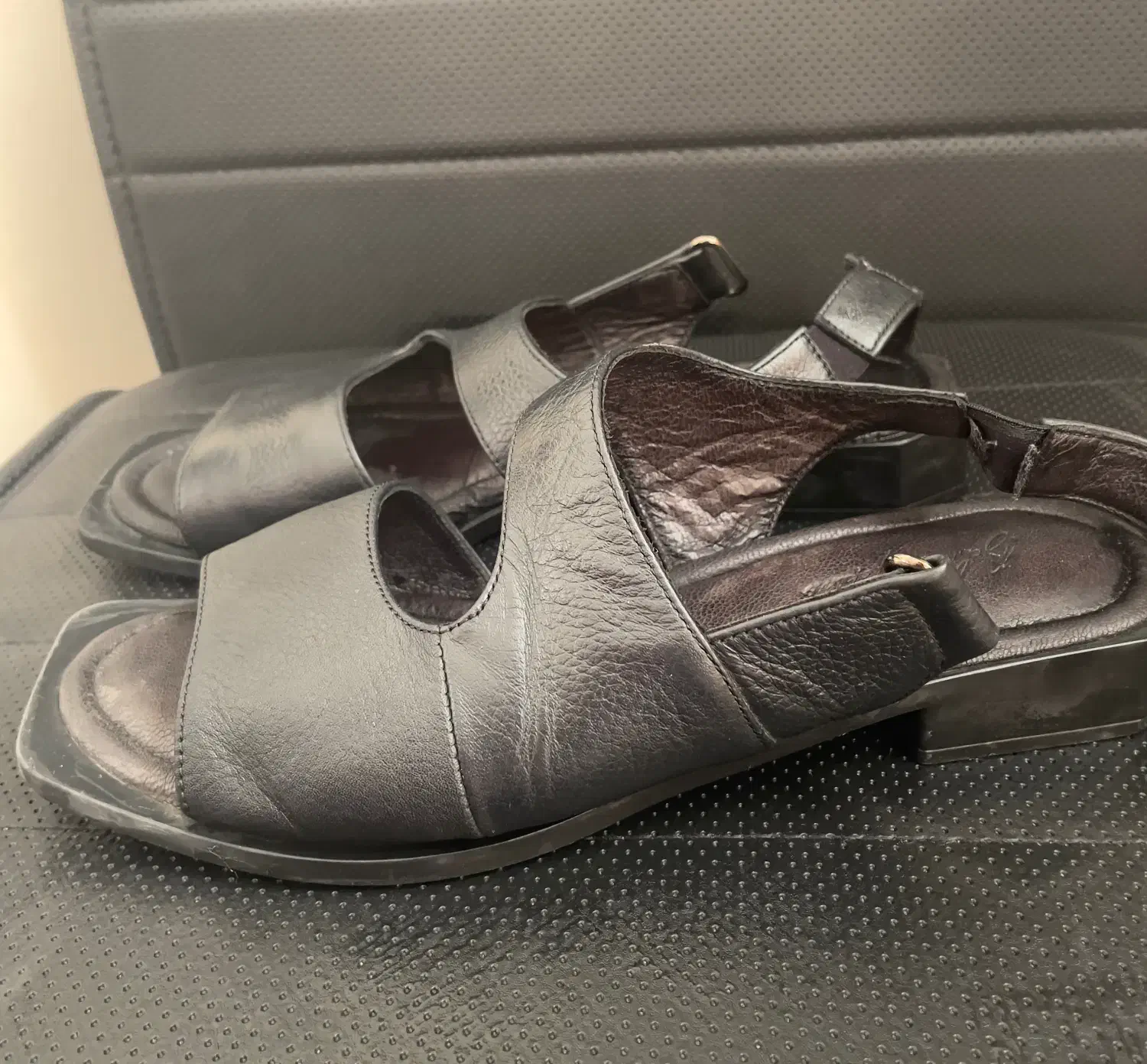 صندل زنانه چرم با زیره طبی|کیف، کفش، کمربند|رودهن, |دیوار