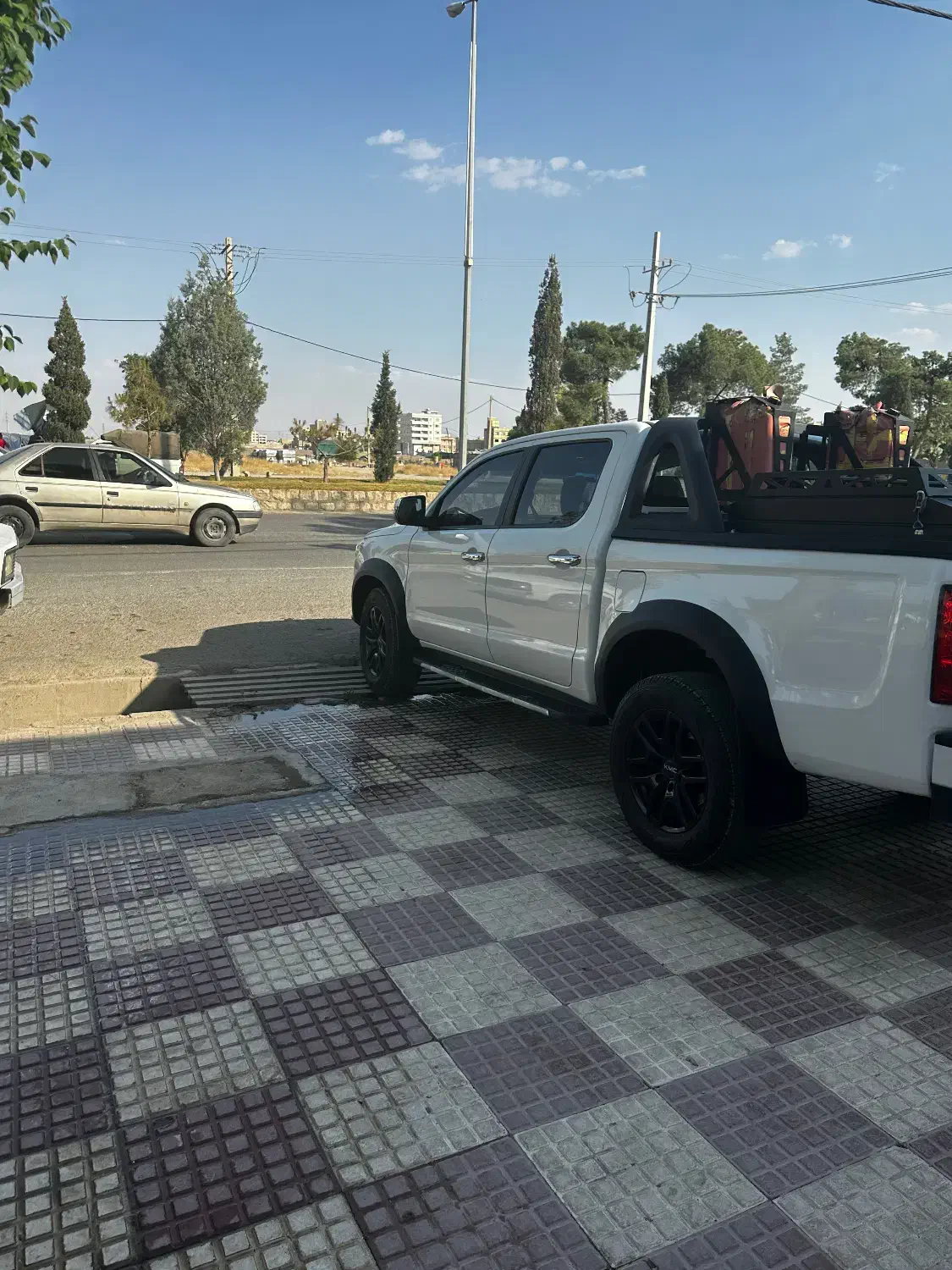 کی ام سی t8|خودرو سواری و وانت|شیراز, ارم|دیوار