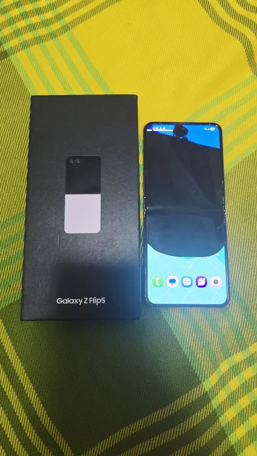 Samsung z flip 5 256G|موبایل|تهران, نازیآباد|دیوار