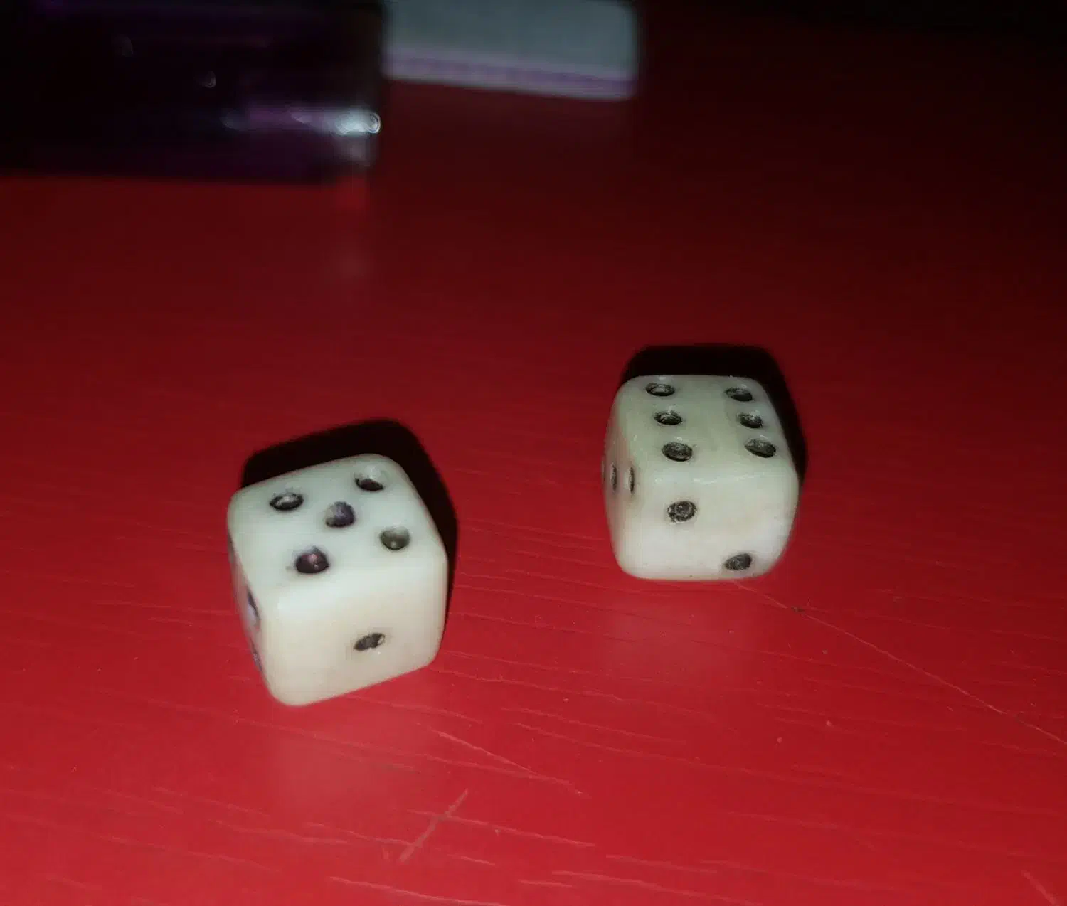 تاس تخته نرد و منچ دست ساز|کلکسیون اشیاء عتیقه|سنگر, |دیوار