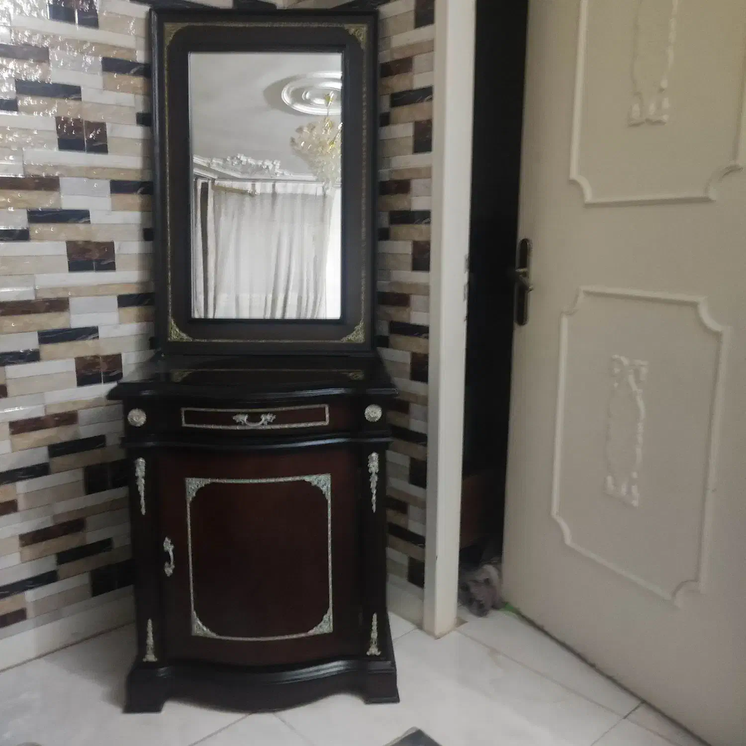 کنسول وباآینه|بوفه، ویترین، کنسول|تهران, افسریه جنوبی|دیوار