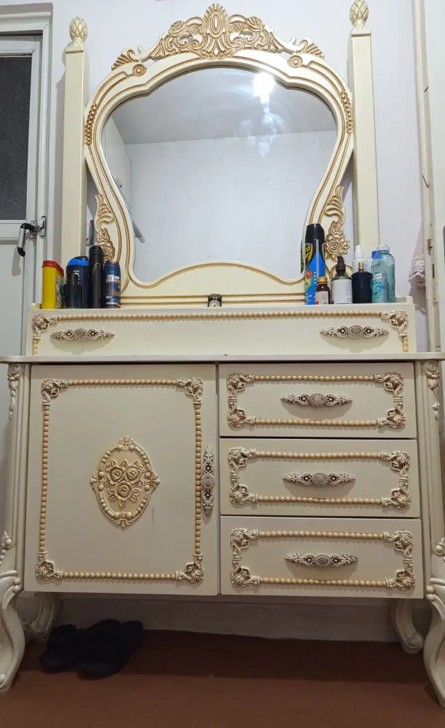 میز آرایش همراه با پاف|جاکفشی، کمد، دراور|قرچک, زیبا شهر|دیوار