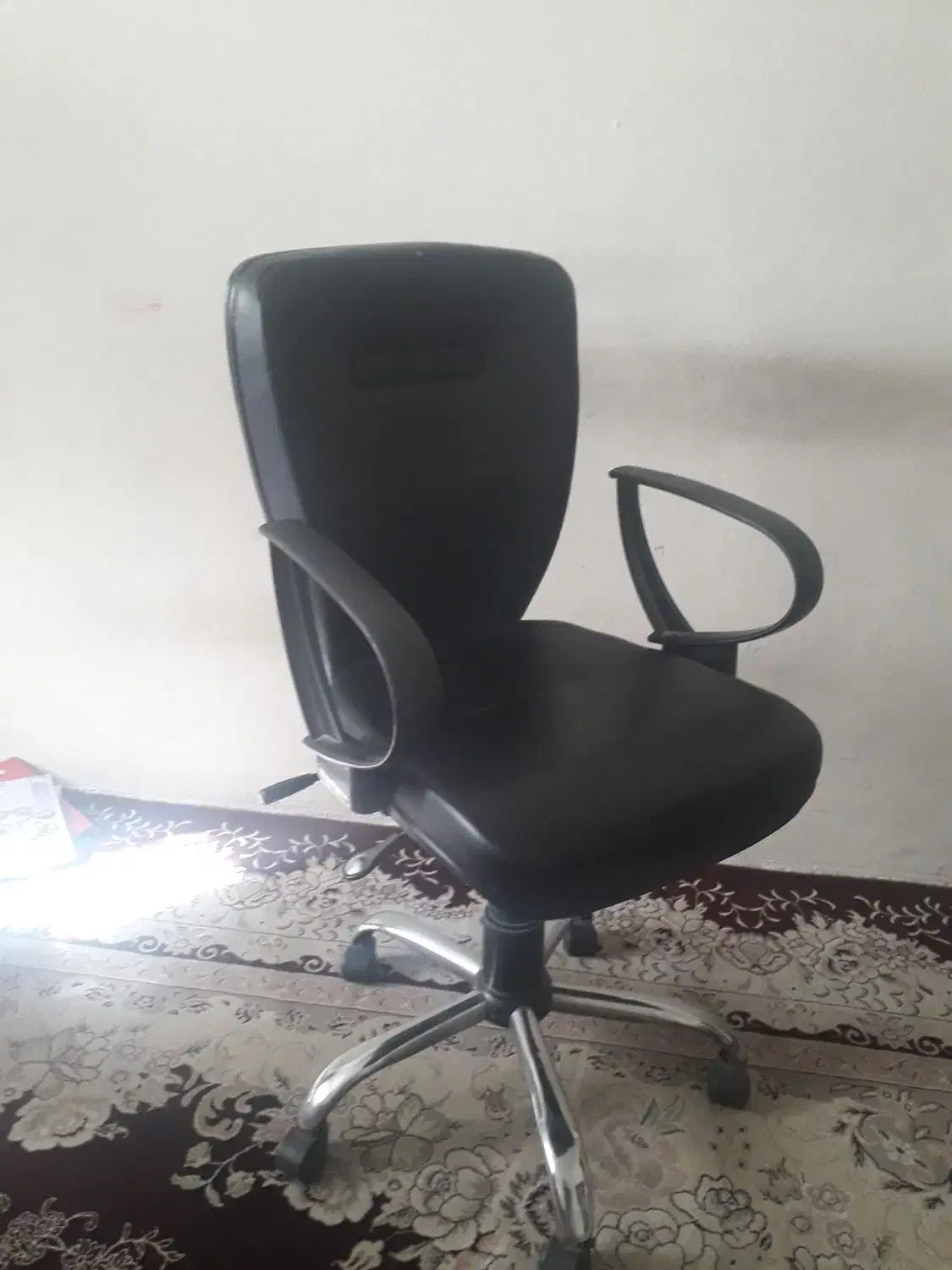 کتابخانه وصندلی مطالعه|کتابخانه، شلف، قفسههای دیواری|تهران, شهید فکوری|دیوار