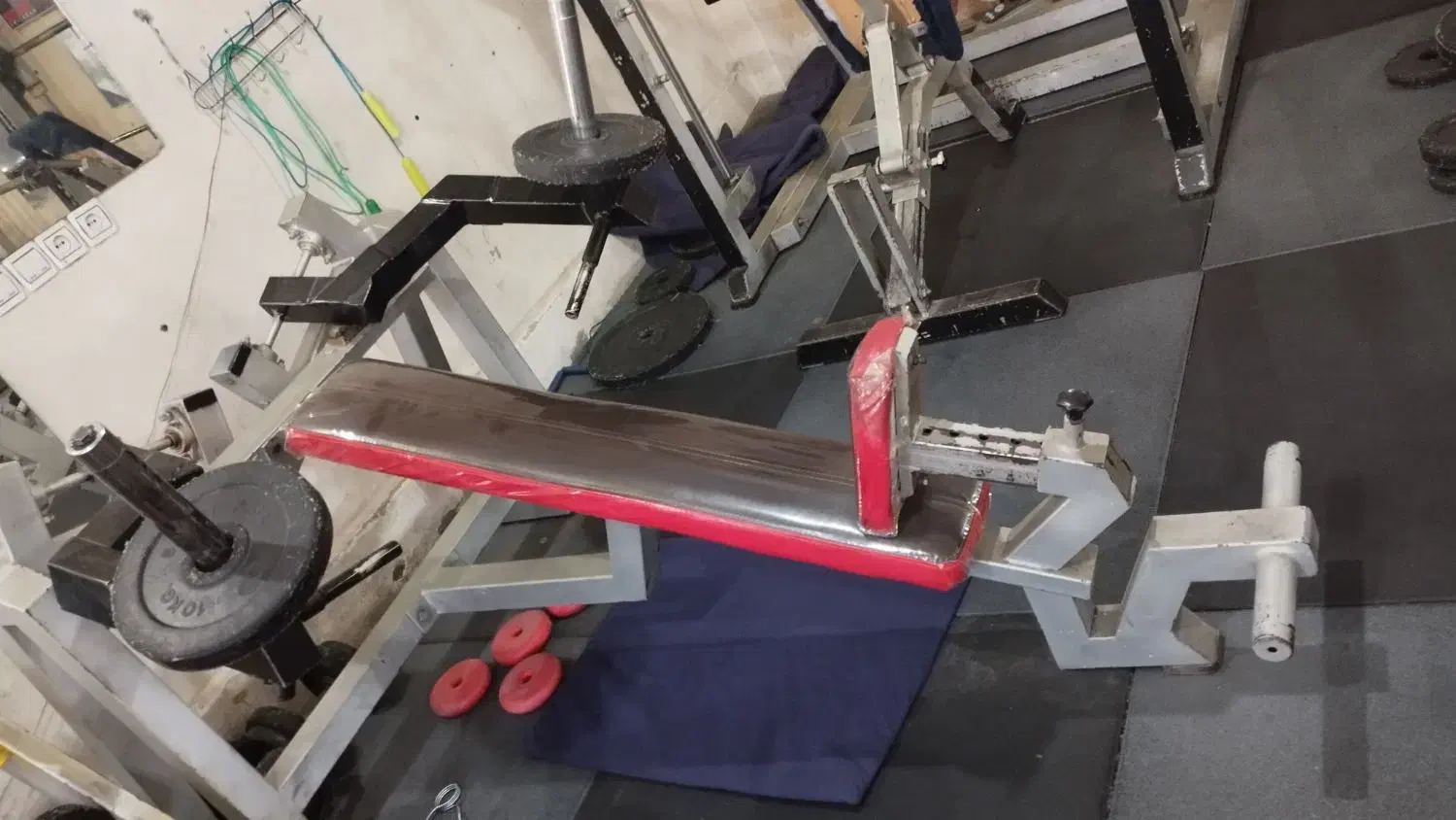 بدنسازی.بالاسینه دستگاه.شکم کرانچ.ساق ایستاده|تجهیزات ورزشی|مشگین شهر, |دیوار