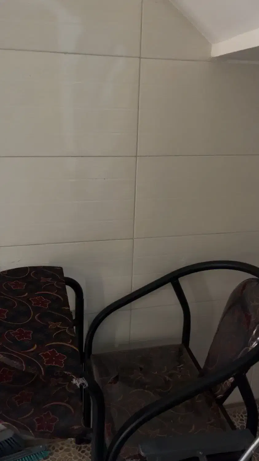 صندلی نماز نو|صندلی و نیمکت|پیر بکران, |دیوار