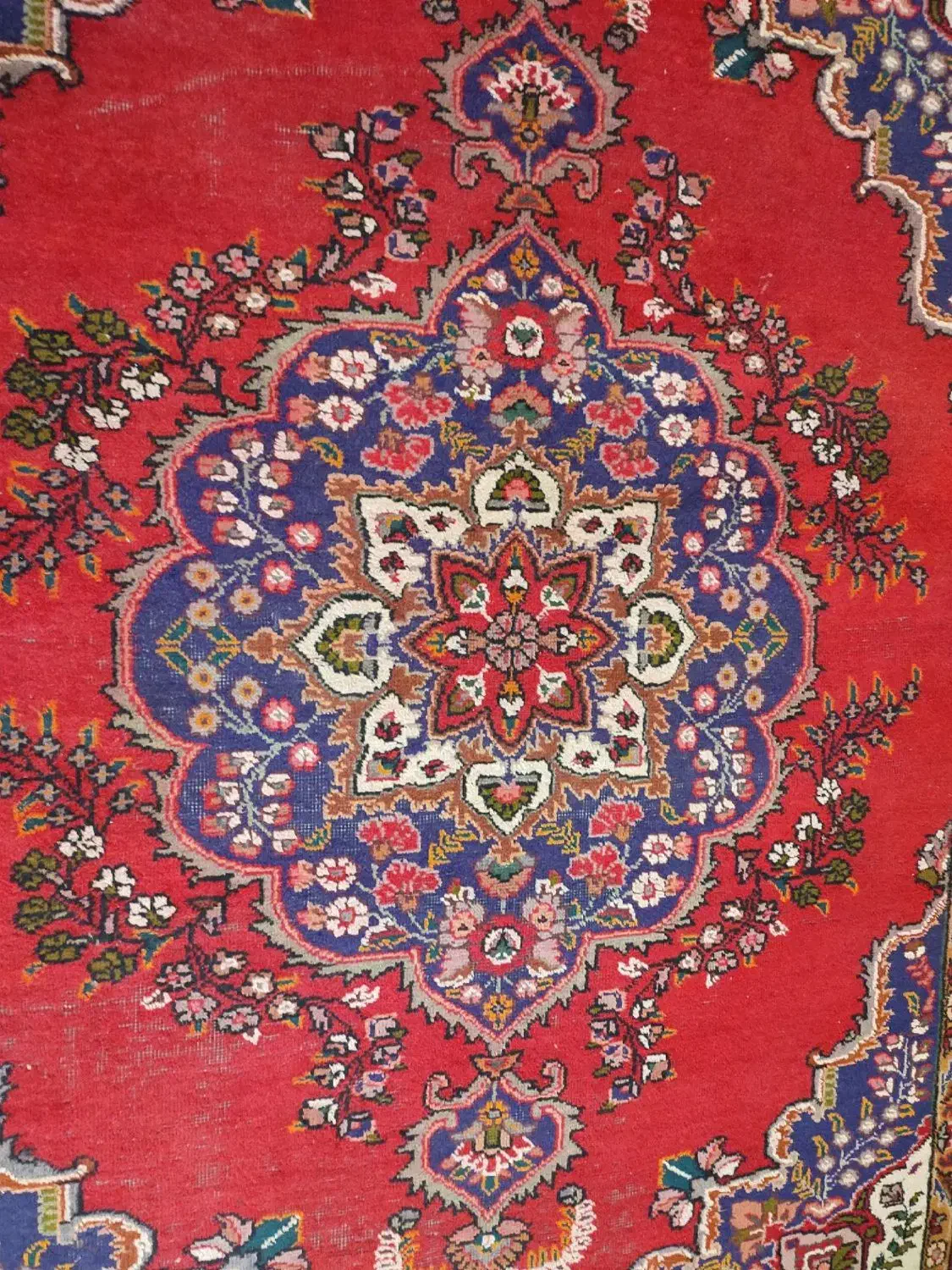 فرض دستباف قدمت  بیش از ۶۰سال|فرش|دزفول, |دیوار