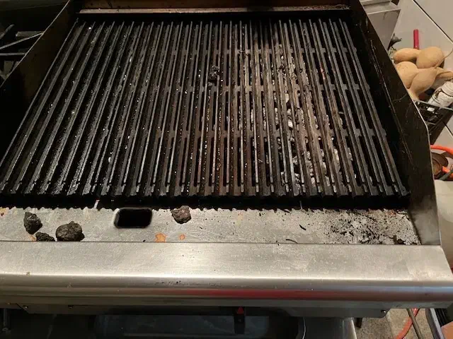 گاز 4 شعله،گریل ۶۰ طرح APW بهمراه میز زیر استیل|کافی‌شاپ و رستوران|تهران, کوی بیمه|دیوار