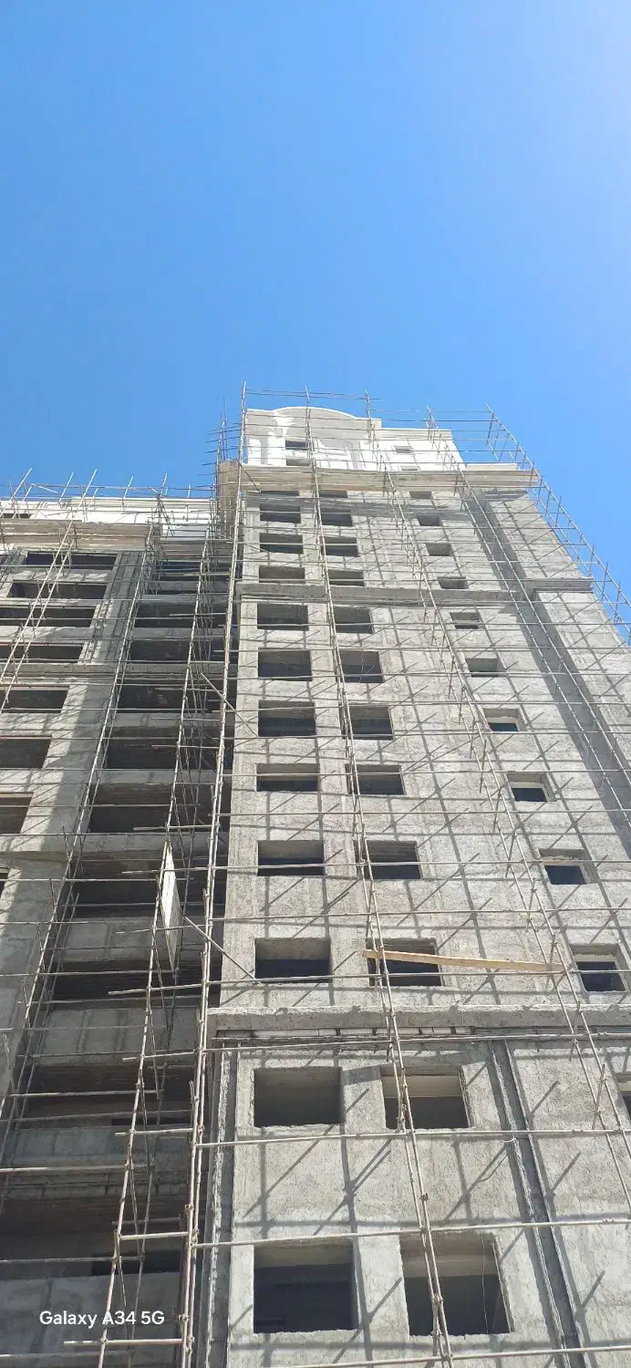 به یک نفر جوشکار وارد یا نیمه وارد نیازمندیم|استخدام معماری، عمران و ساختمانی|تبریز, |دیوار