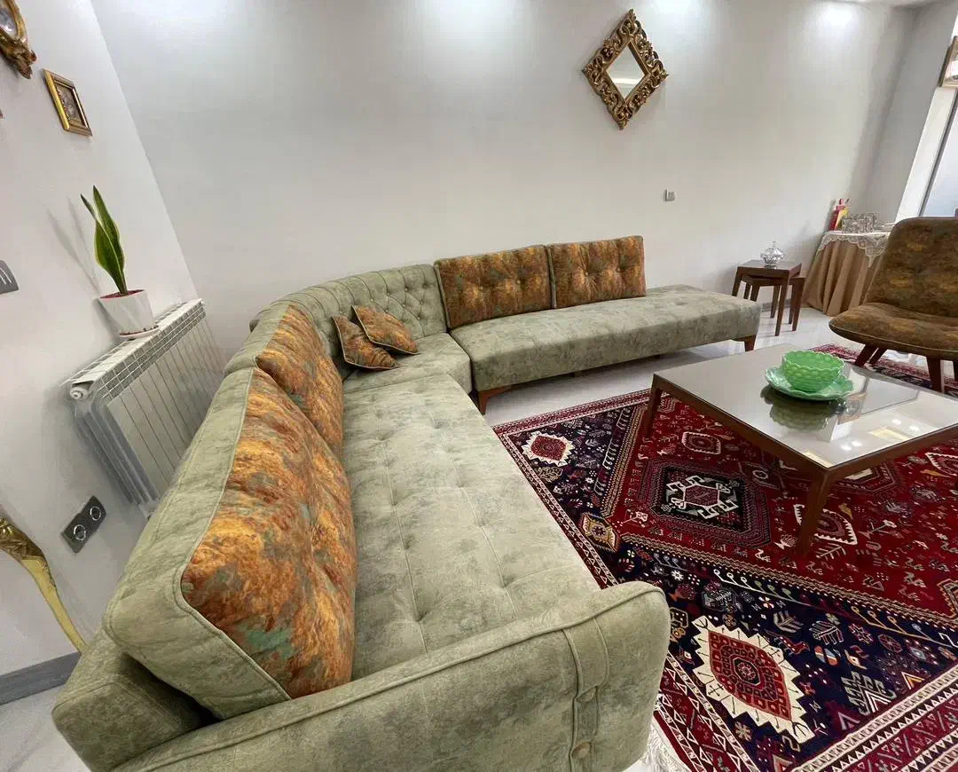 دو دست مبل یکی نو و یک سرویس در حد نو|مبلمان خانگی و میز عسلی|شیراز, فرهنگ شهر|دیوار