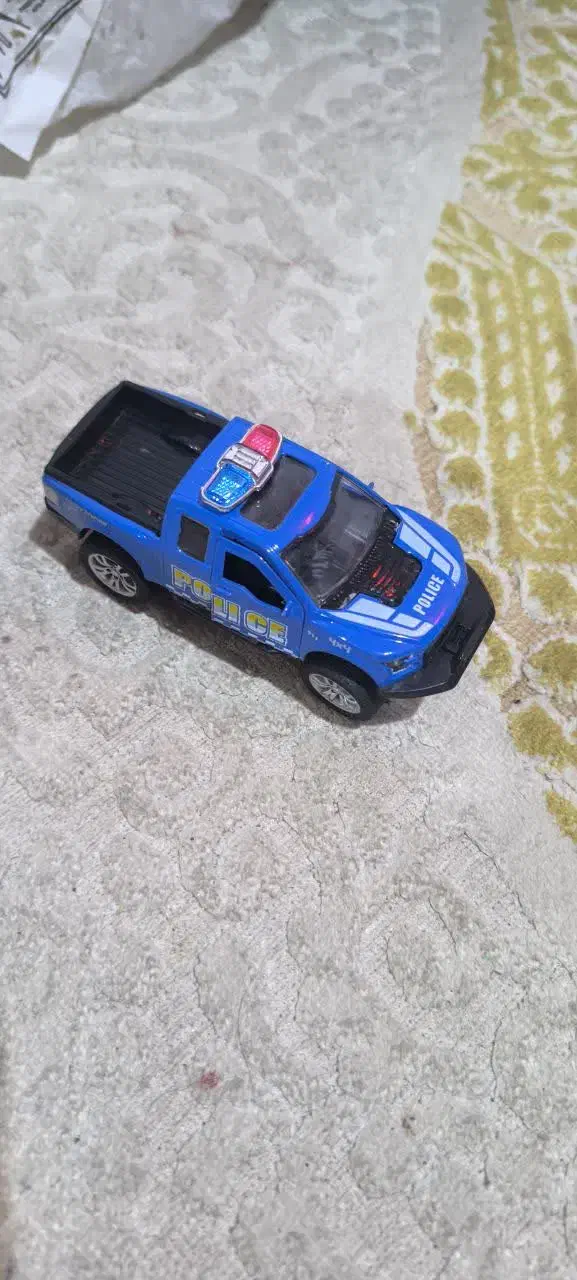 ماشین فلزی|اسباببازی|قم, شهرک امام حسین|دیوار