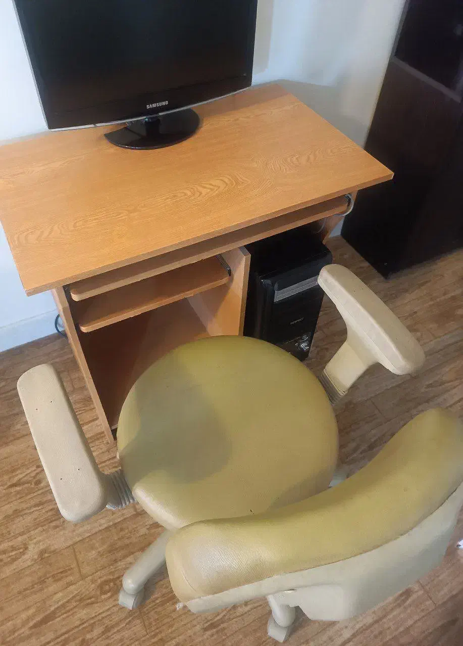 کامپیوتر به همراه میز و صندلی|رایانه رومیزی|کرج, شاهین‌ویلا|دیوار